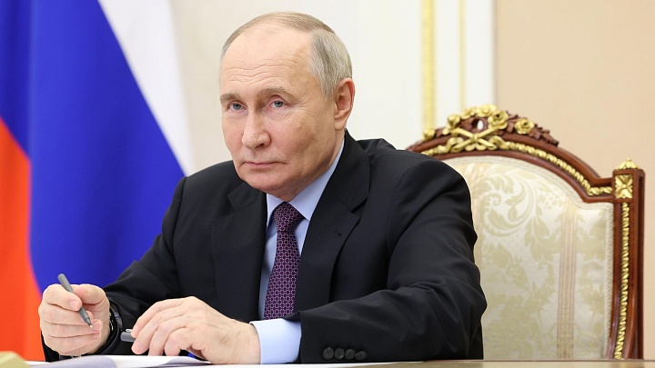 Путин продлил срок подачи декларации на многокомпонентное оборудование