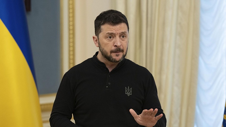 Захарова заявила, что Зеленскому стоит заботиться об отношениях с украинцами