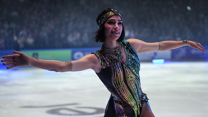 Загитова и Медведева раздали шика! Чем еще удивило шоу Тутберидзе 