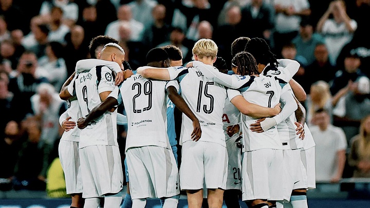 "Тоттенхэм" передал в полицию материалы об оскорблениях в адрес Дансо